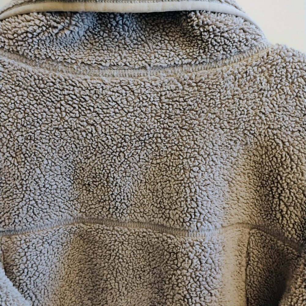 The North Face Women's Osito 2 Jacket - Grey Silken Sherpa Fleece - Picture 10 of 16
